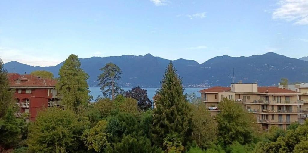 Studio With Lake And Montains Views Free Parking Luino Extérieur photo